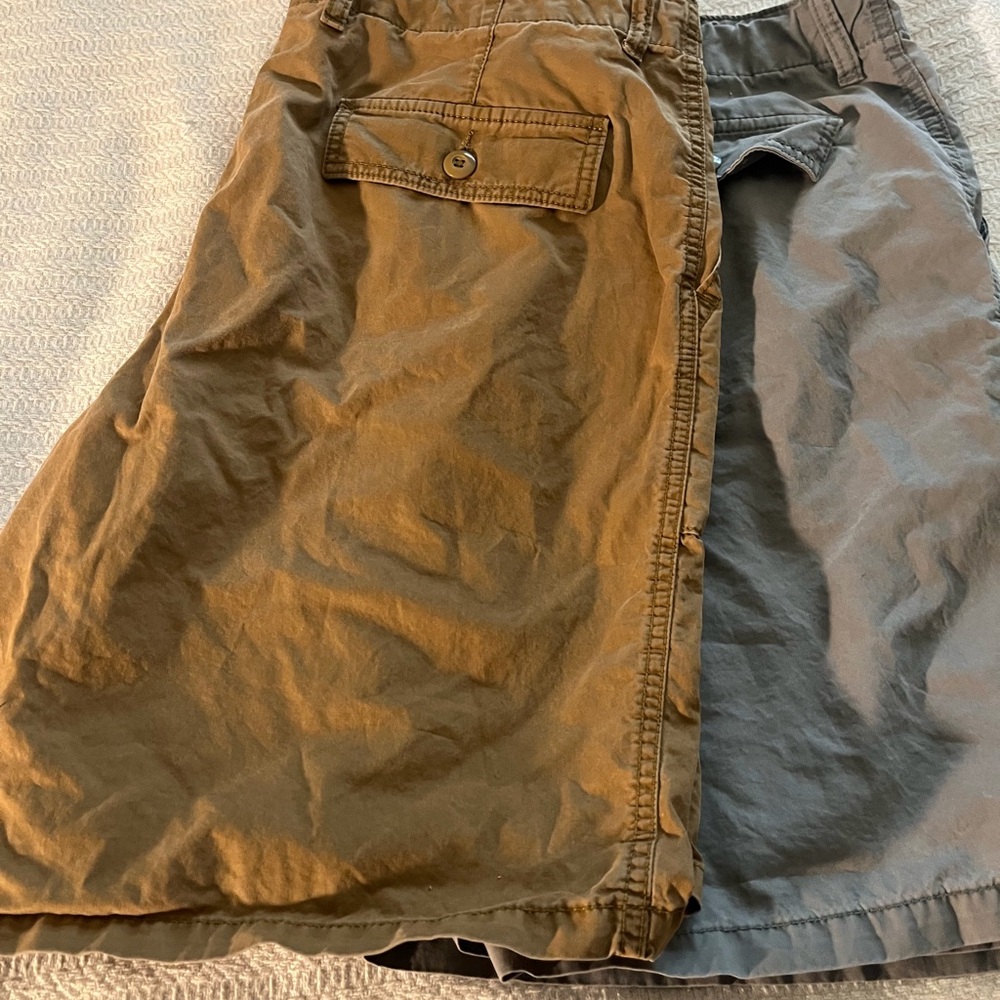Men's Olive Green Cargo Shorts